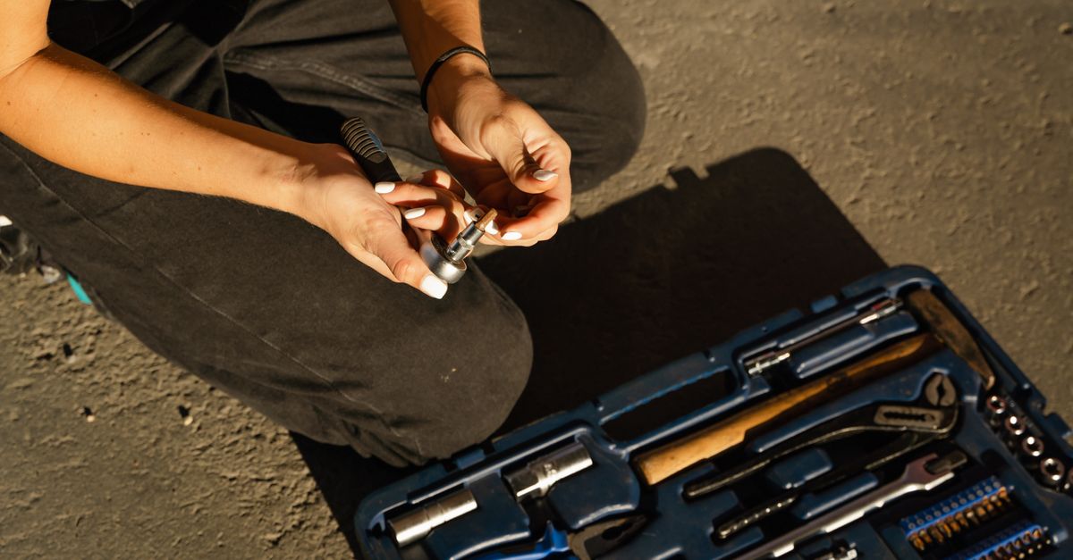locksmith service technician — Bedford Ave Locksmith